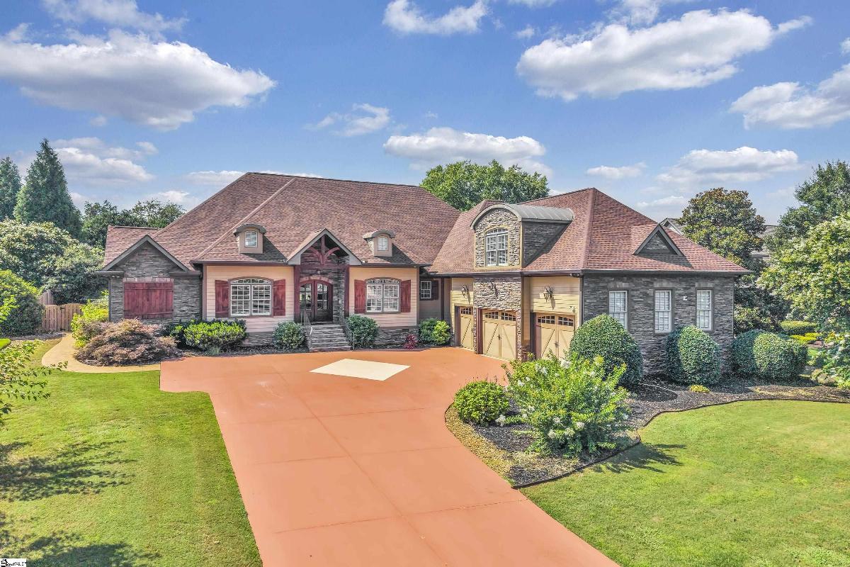15 Fox Hunt Lane