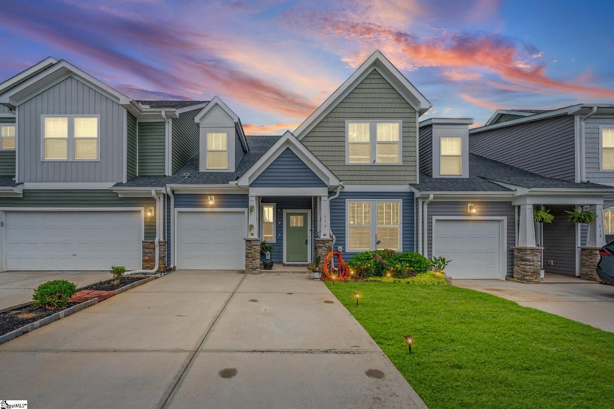 114 Pine hollow Place