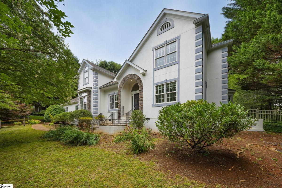 107 Valley Oak Drive