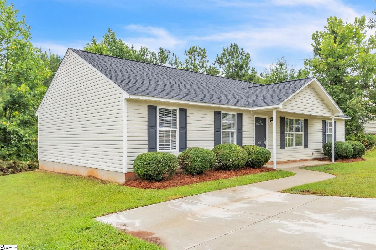 208 Riverbreeze Road