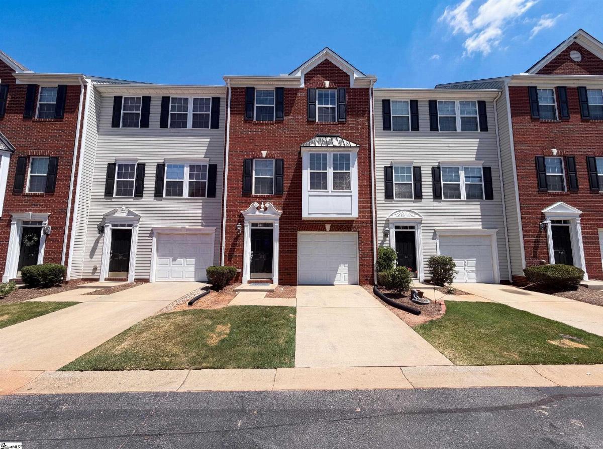 104 Sylvan Oak Way