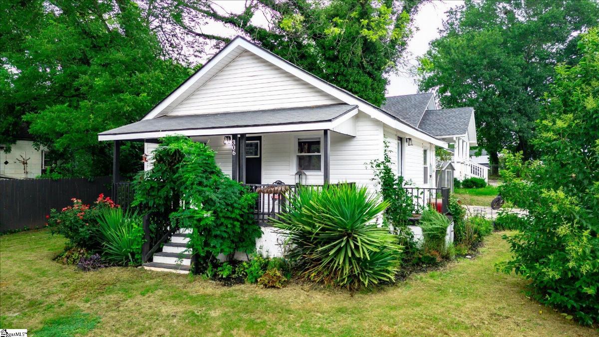 306 Lady Street