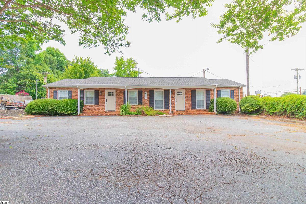 6 Brookside Circle