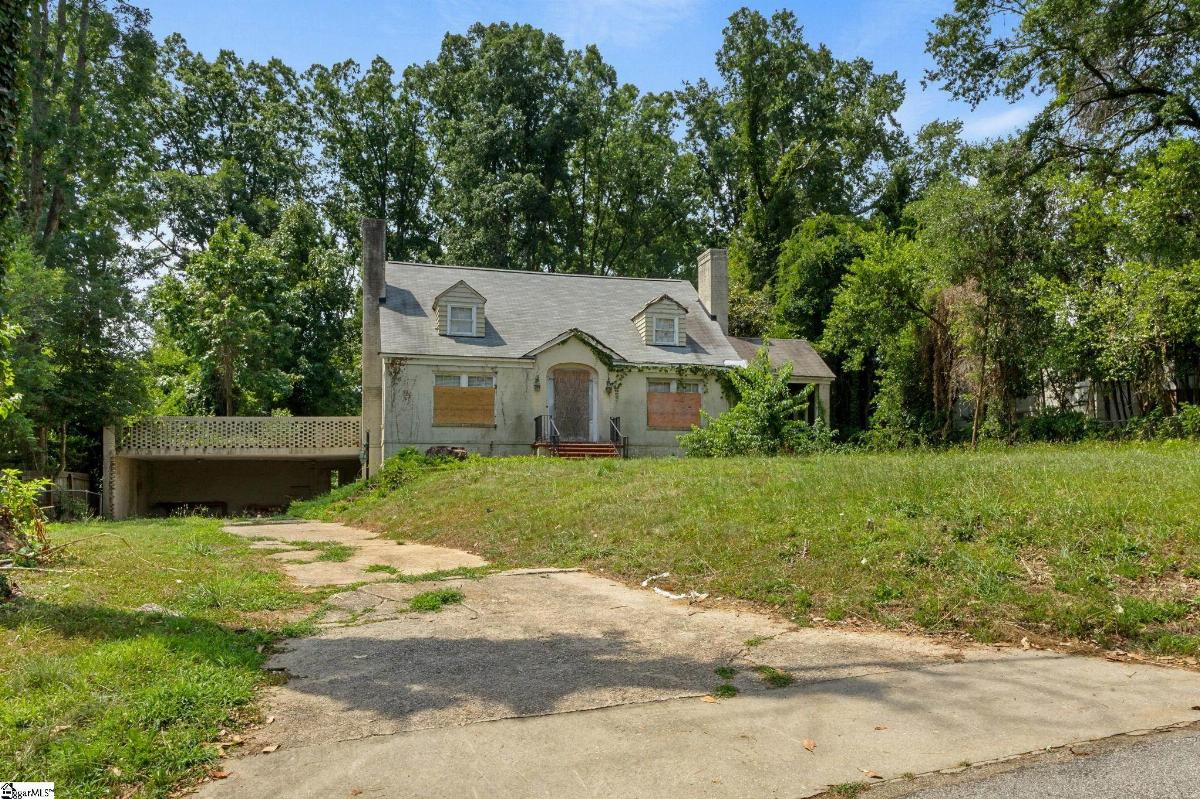 220 Riverside Drive