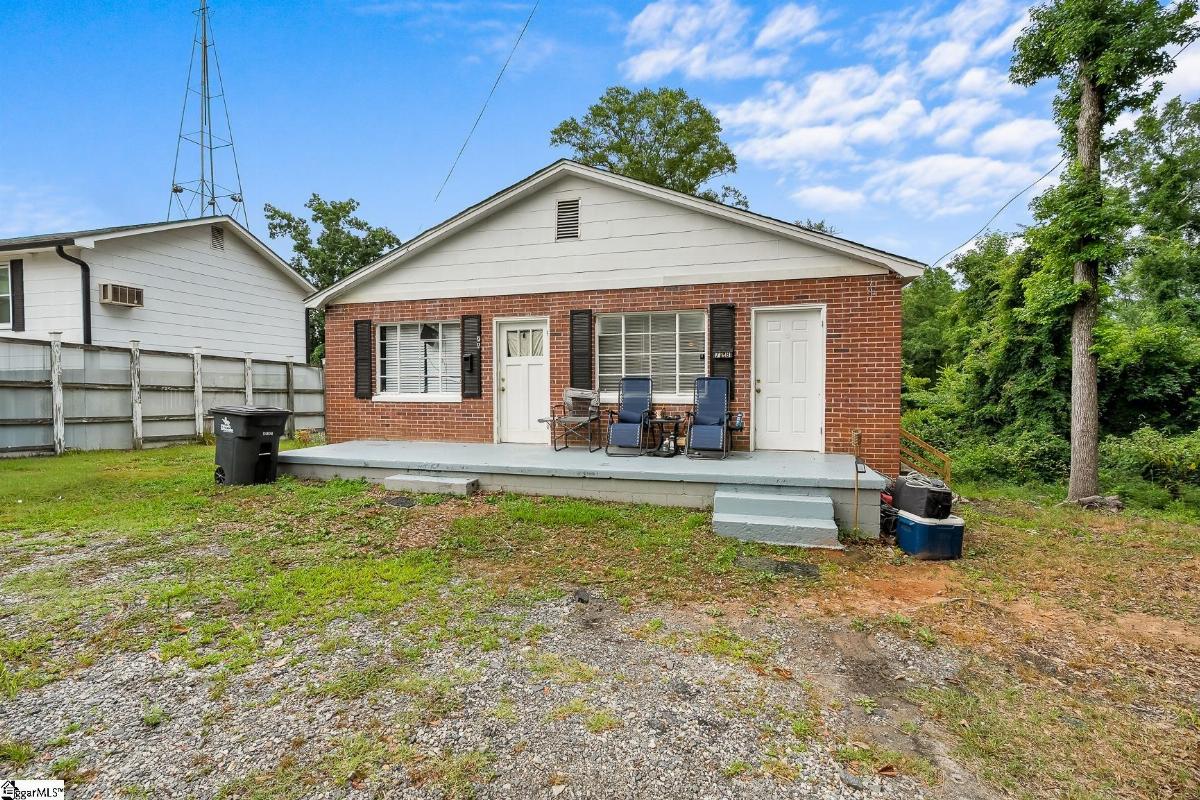 7 Edgewood Drive