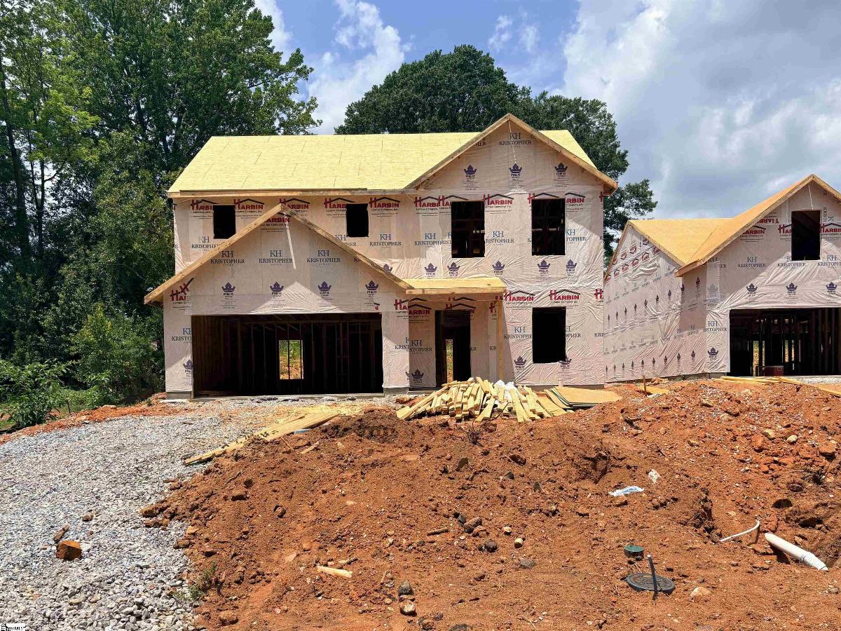 405 Lake Circle Drive