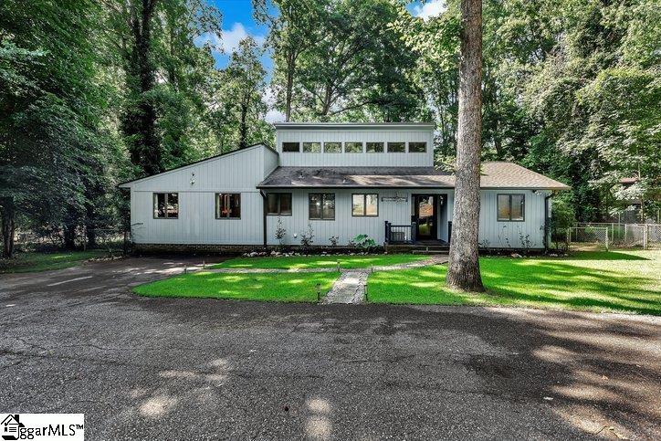 123 Forest Drive