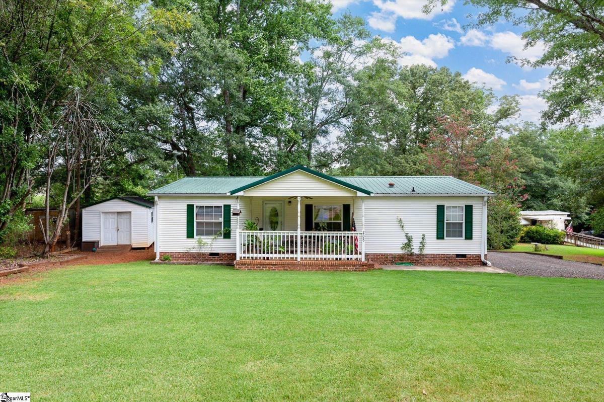 208 Brentwood Circle