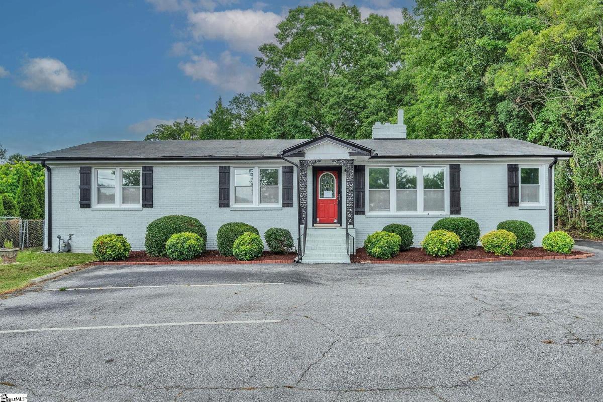 1 Elizabeth Drive