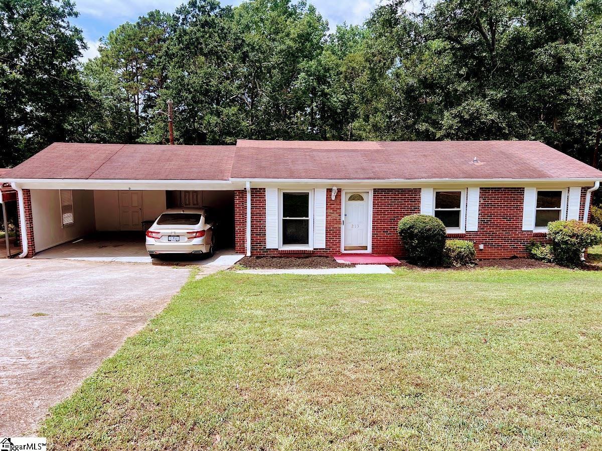 213 Hillcrest Circle
