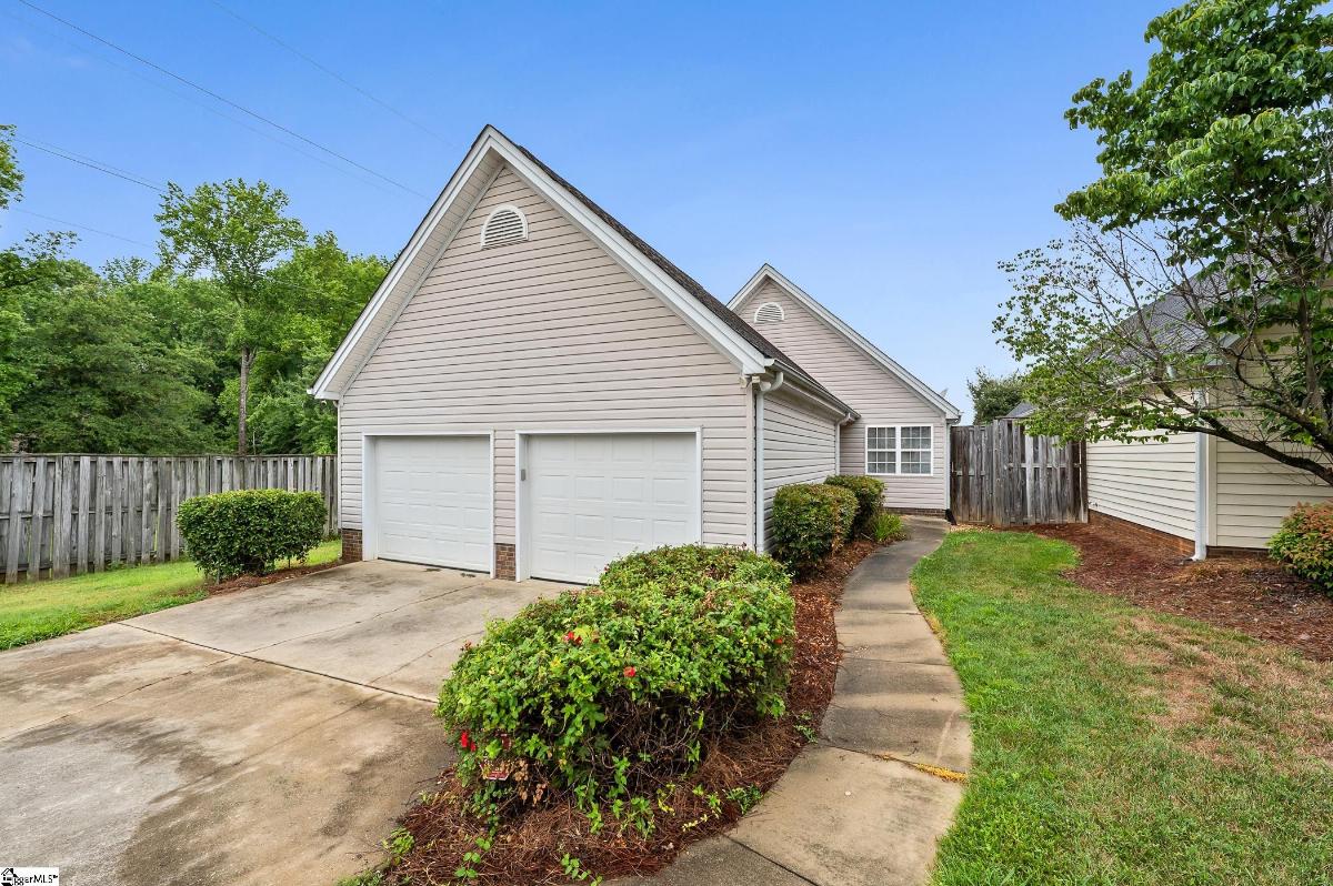 1016 Bradford Place