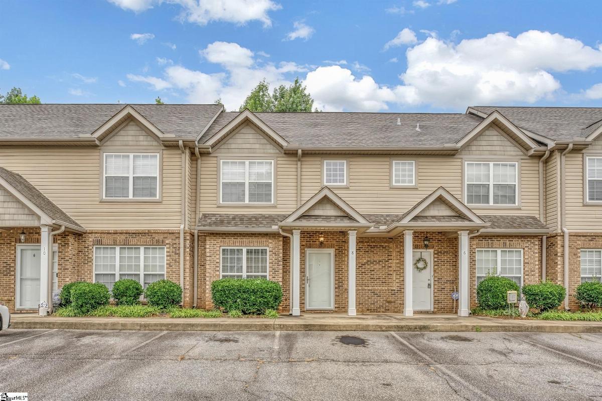 8 Amity Lane