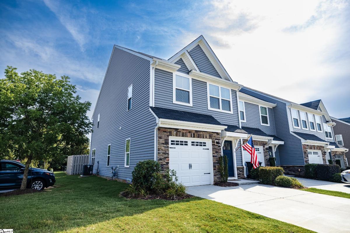 101 Roundtree Drive