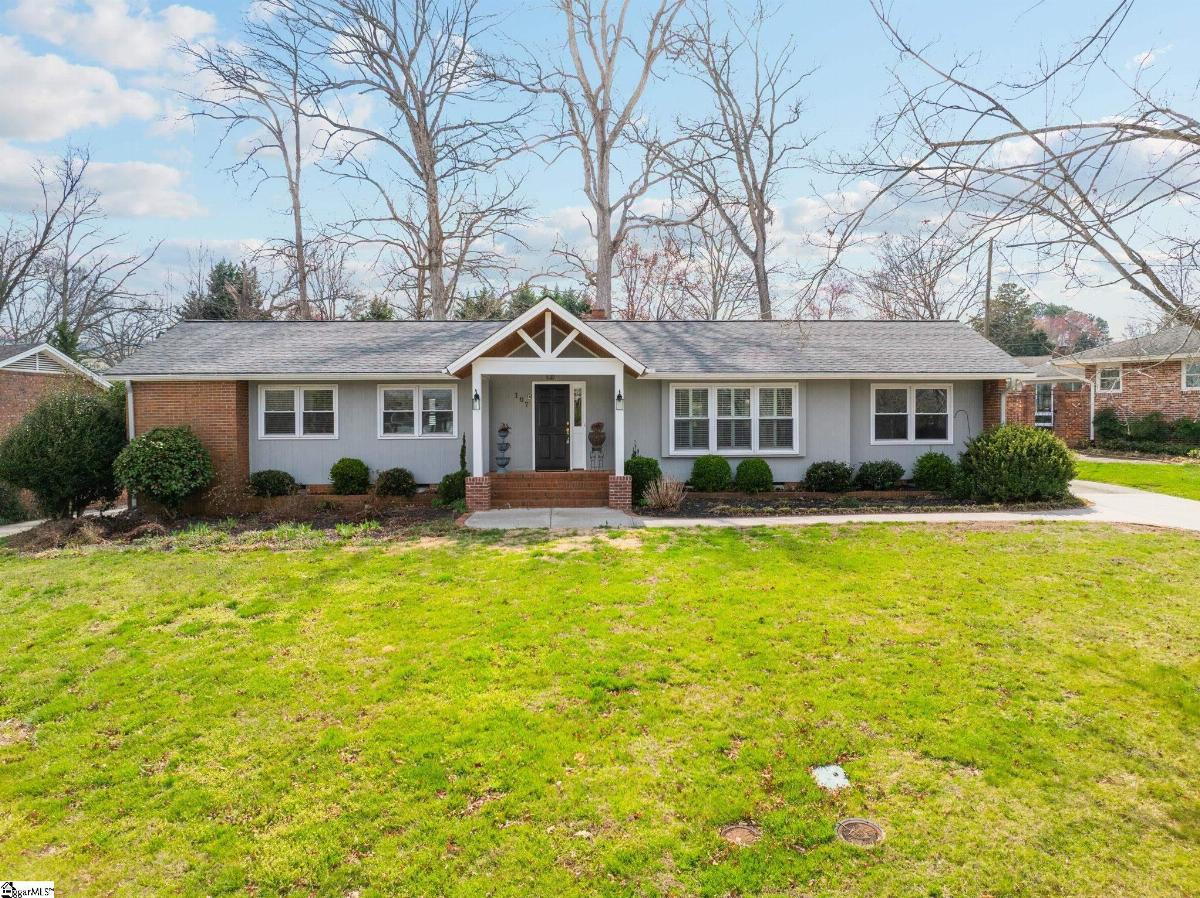 107 Hiawatha Drive