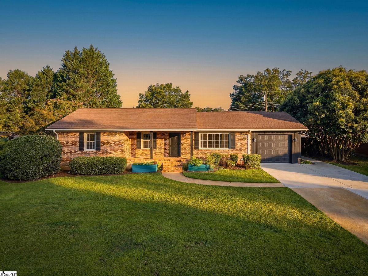 14 Queensbury Drive