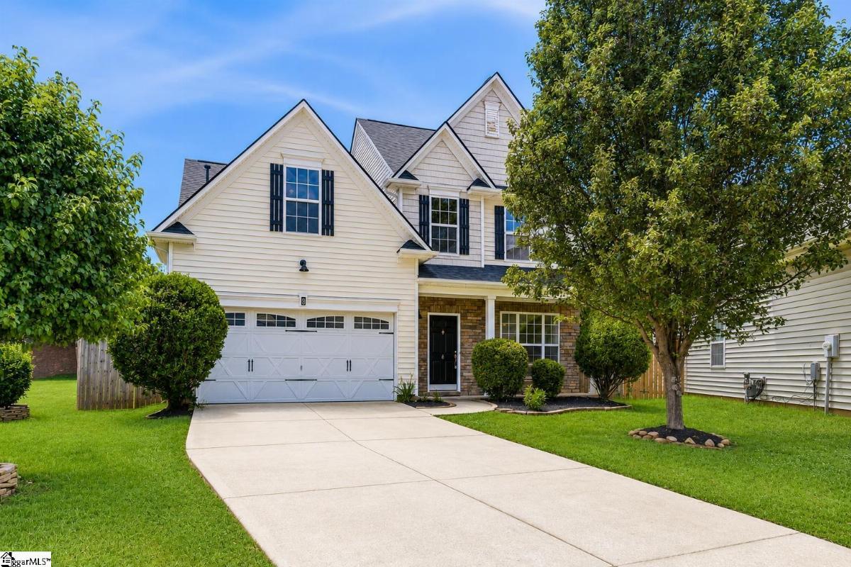8 Carillon Court