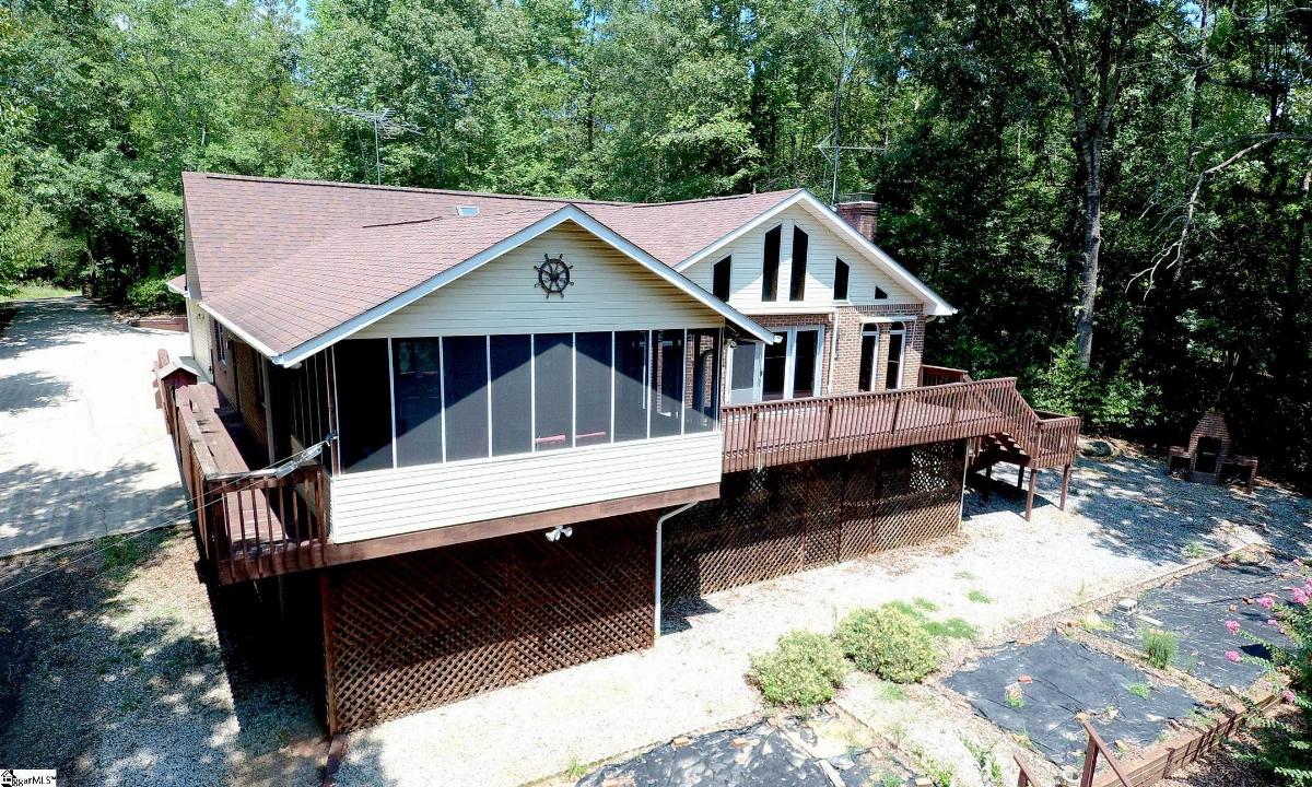88 Lake Forest Drive