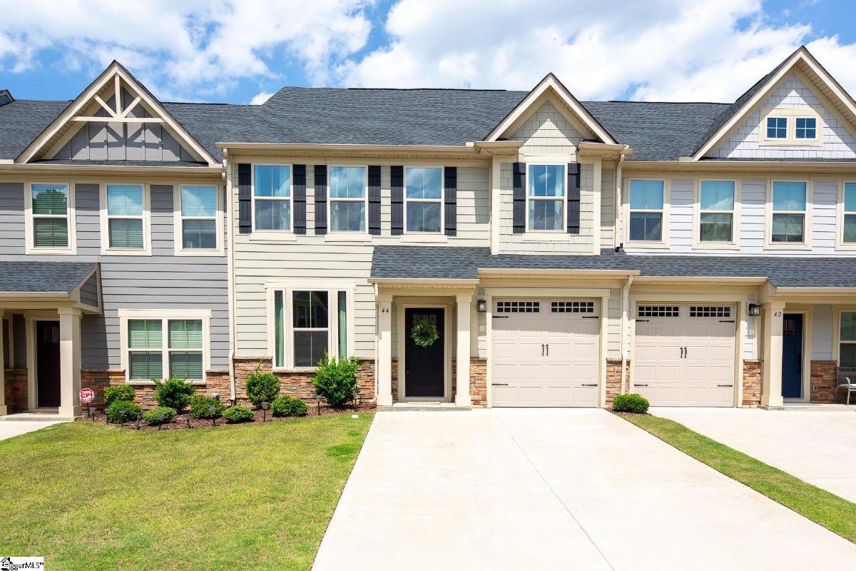 44 Moss Hollow Way
