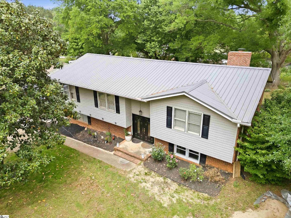 116 Winston Way