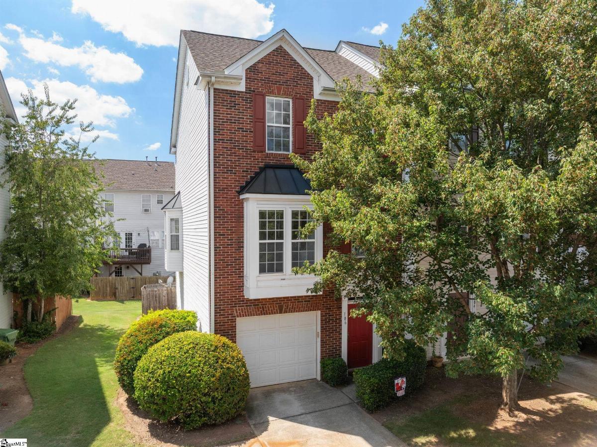 106 BRAXTON Place