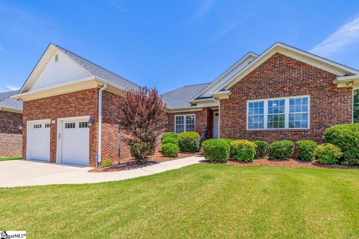 821 E Golden View Lane
