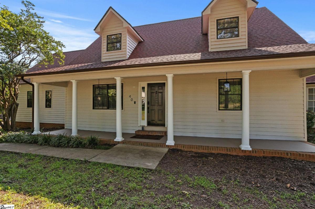 40 Ridings Road