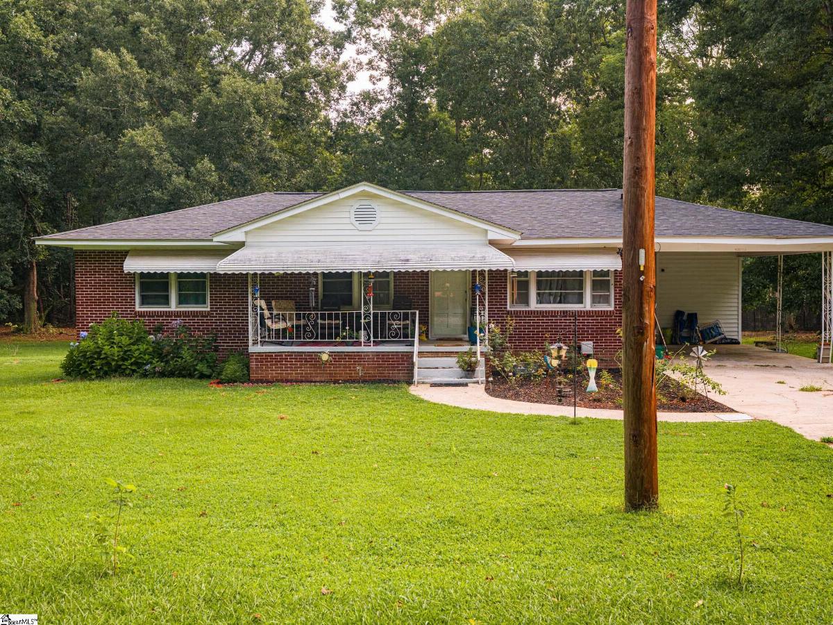 1124 Camelot Forest