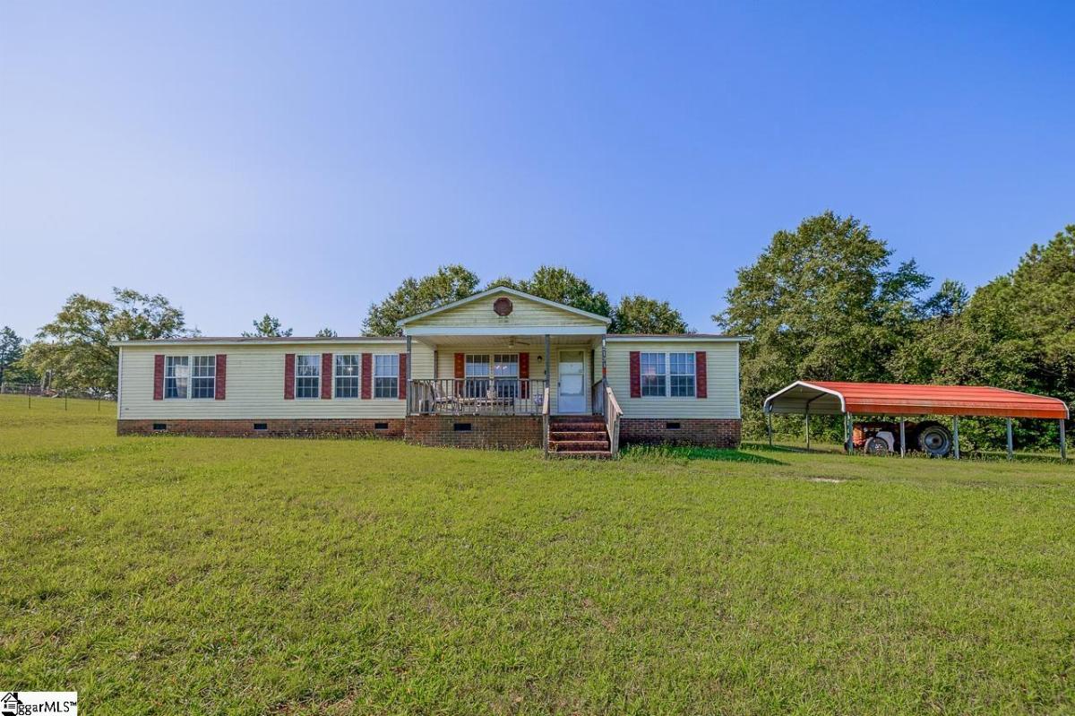 2131 & 2135 Moore Duncan Highway