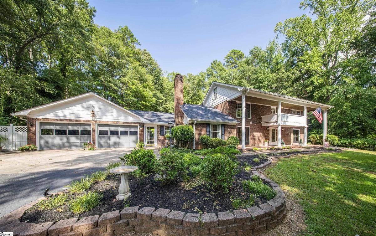 225 Walnut Hill Lane
