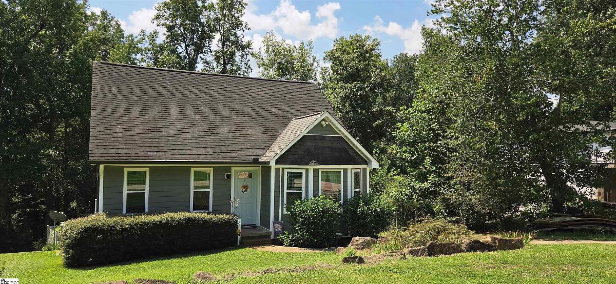 658 Maple Drive