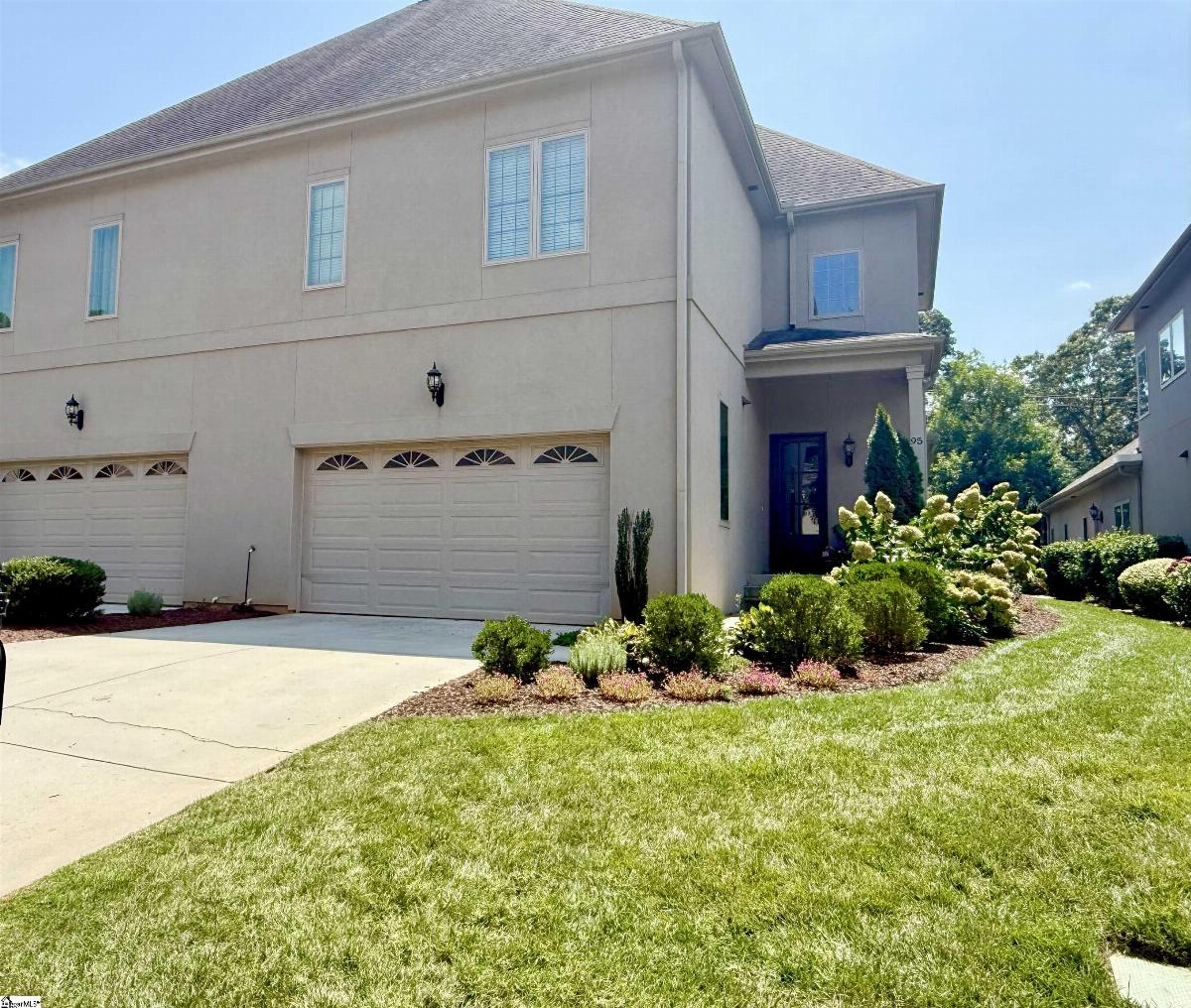 95 Castellan Drive