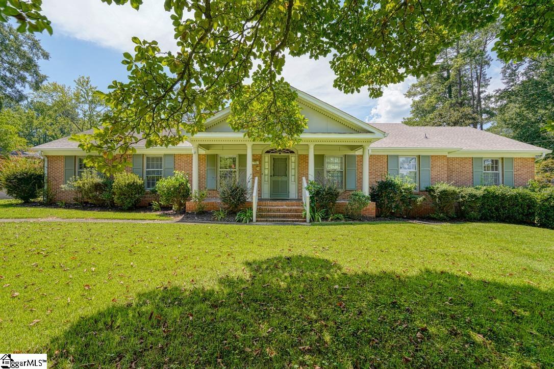 103 Pinetree Circle