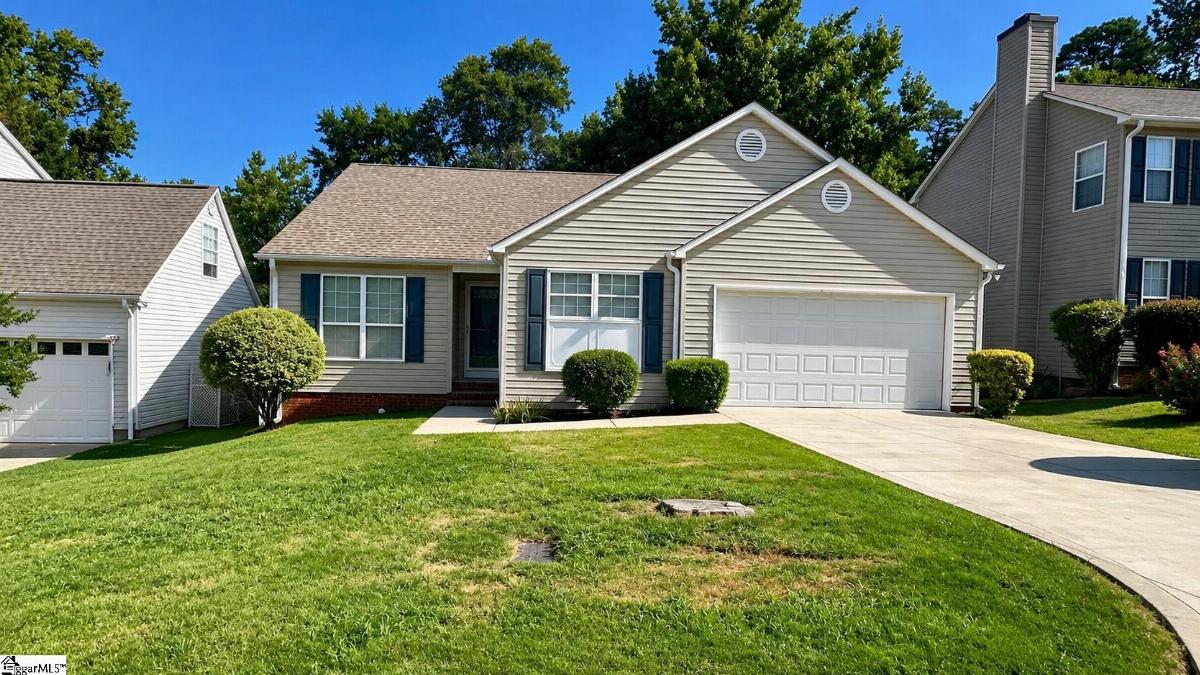 339 Riverside Chase Circle