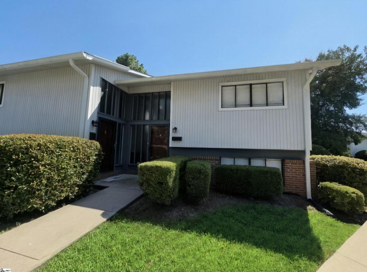 8 Briarcreek Place