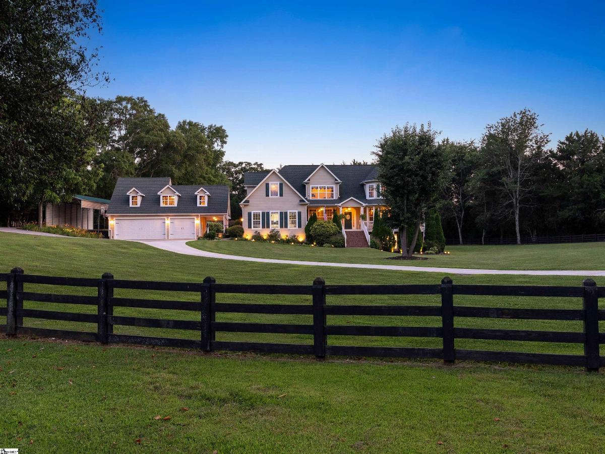 54 Laurenville Lane