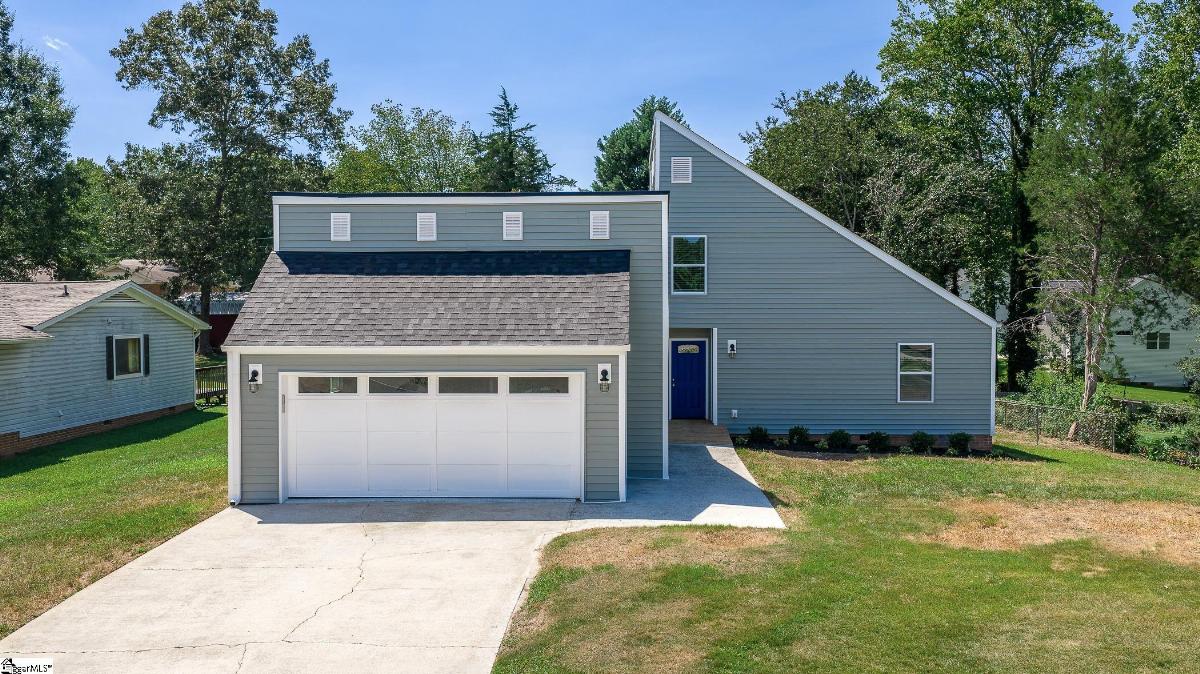 1111 Charter Oaks Drive