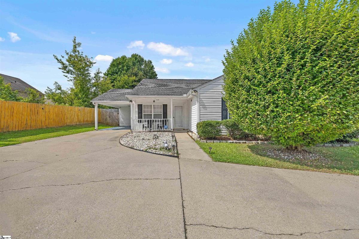 712 Larado Court