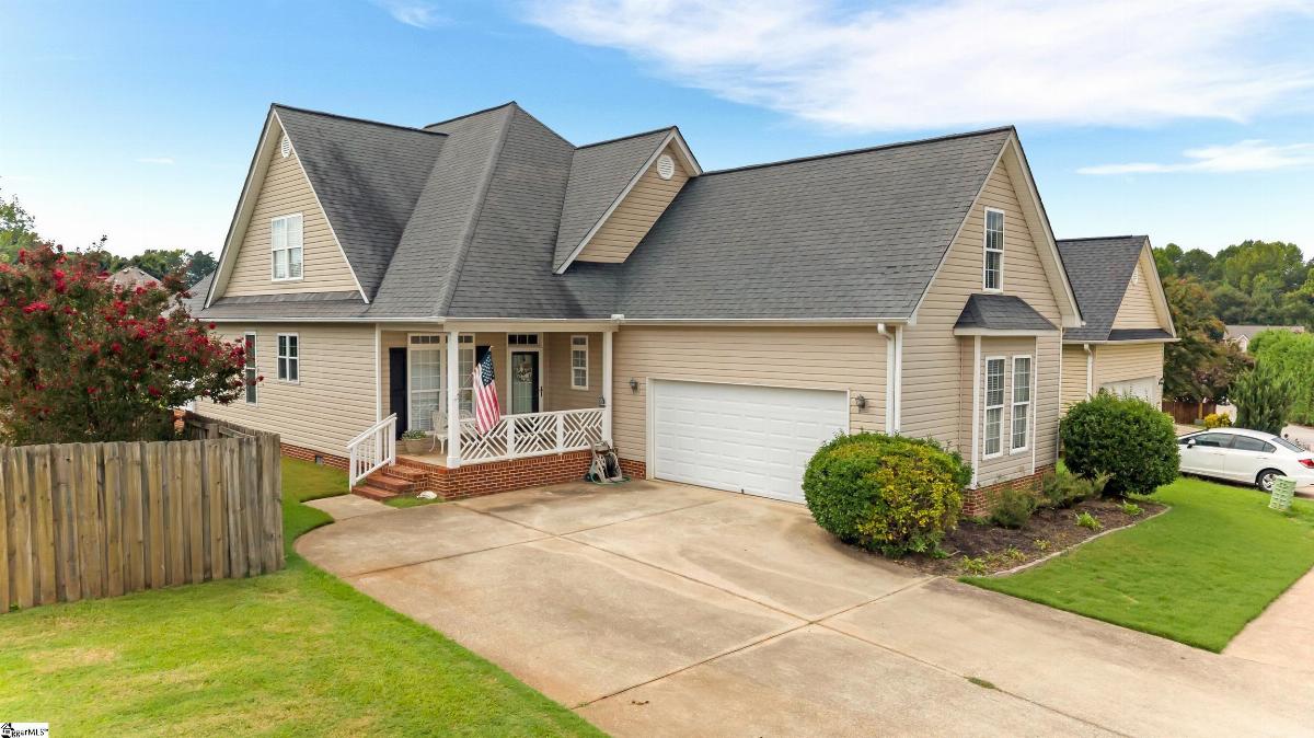 203 Summergrass Drive