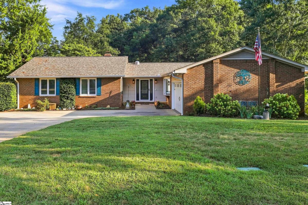 203 Knoxwood Court