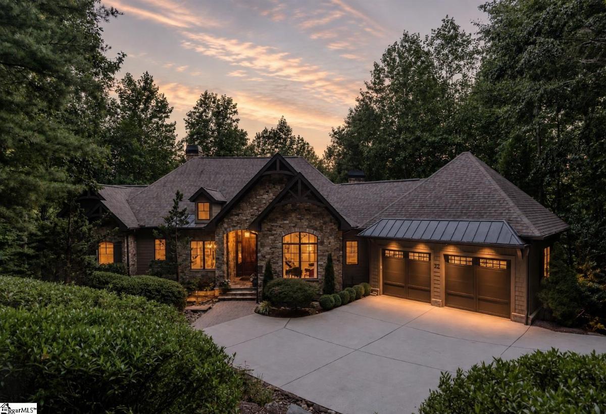22 Lake Hills Lane