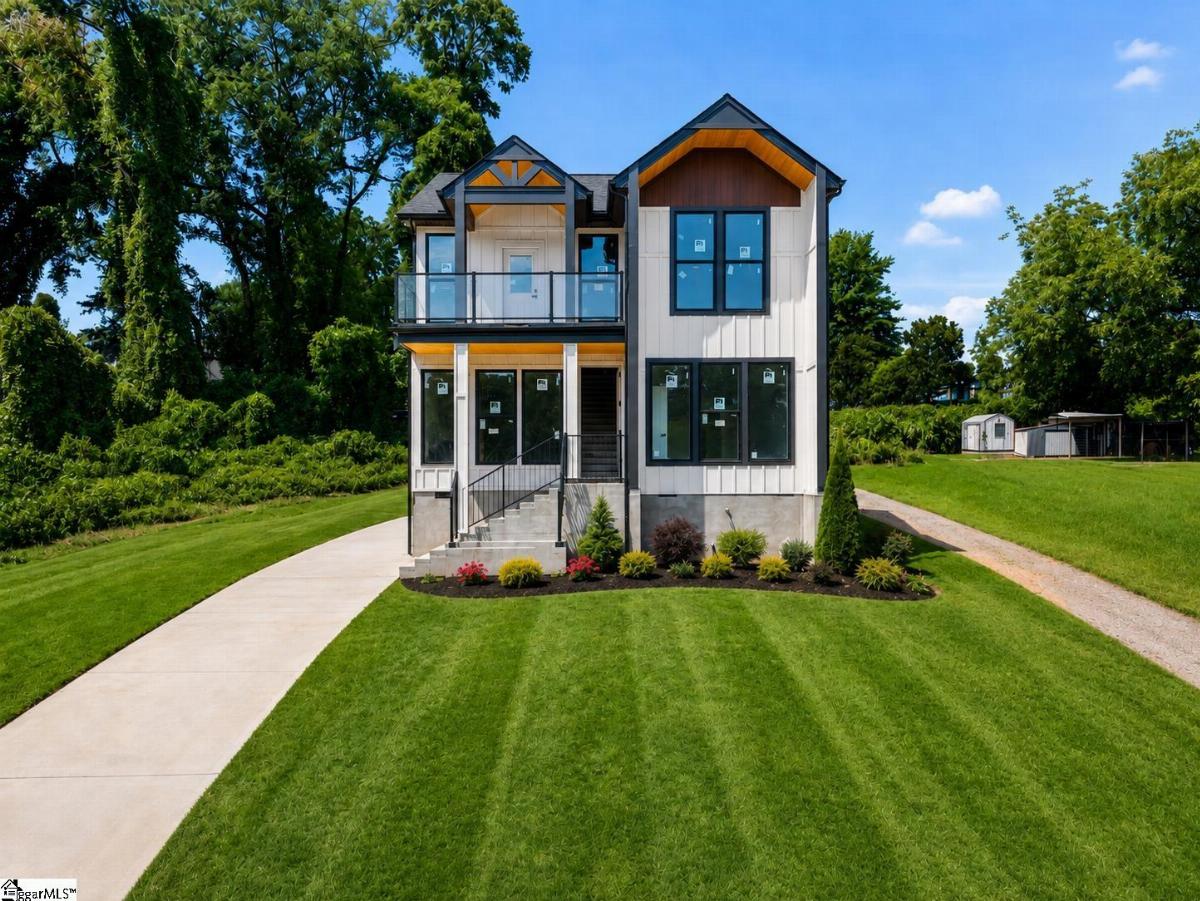 33 Happy Avenue