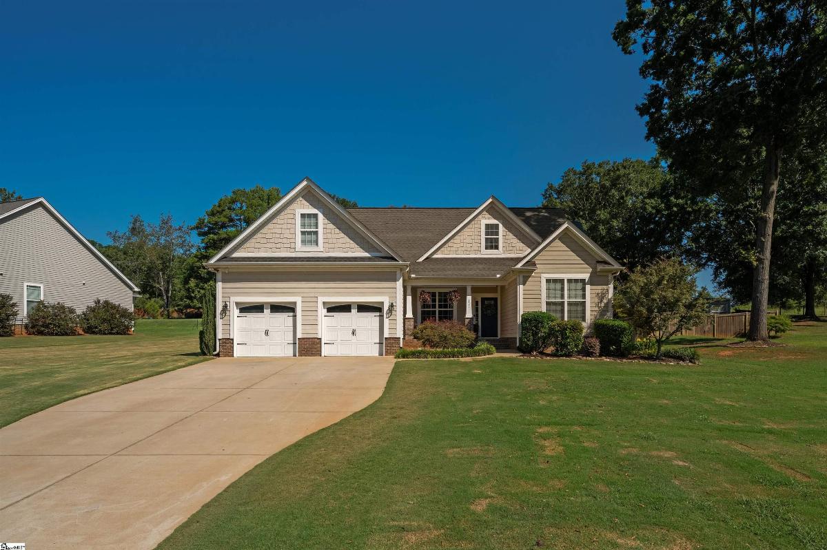 105 Childers Circle