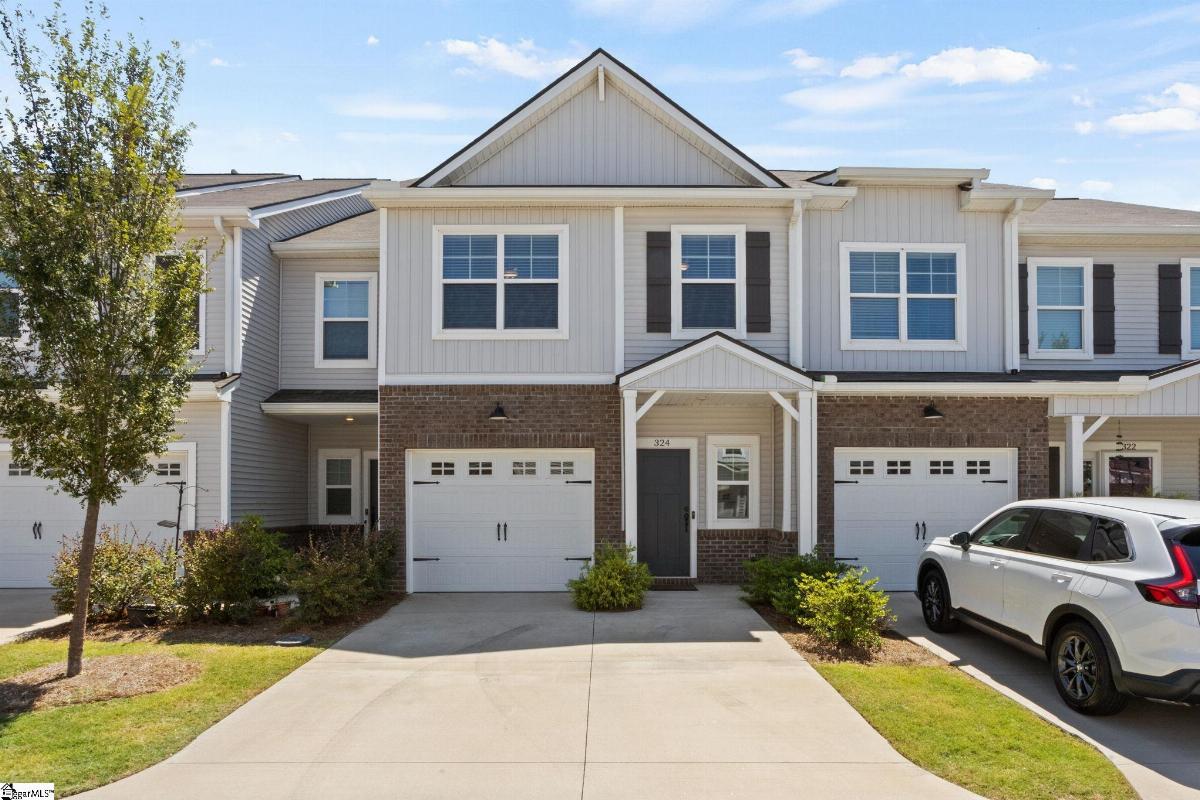 324 Hollenbeck Place