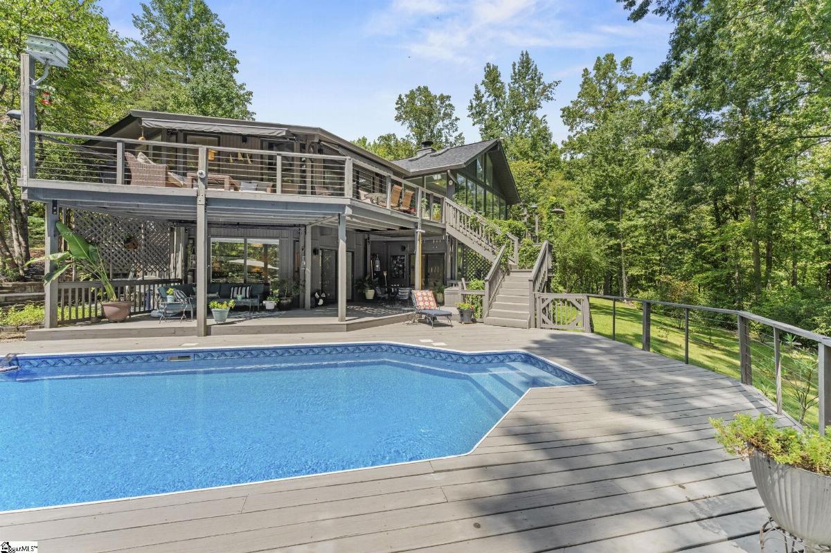 305 Raven Cliff Road