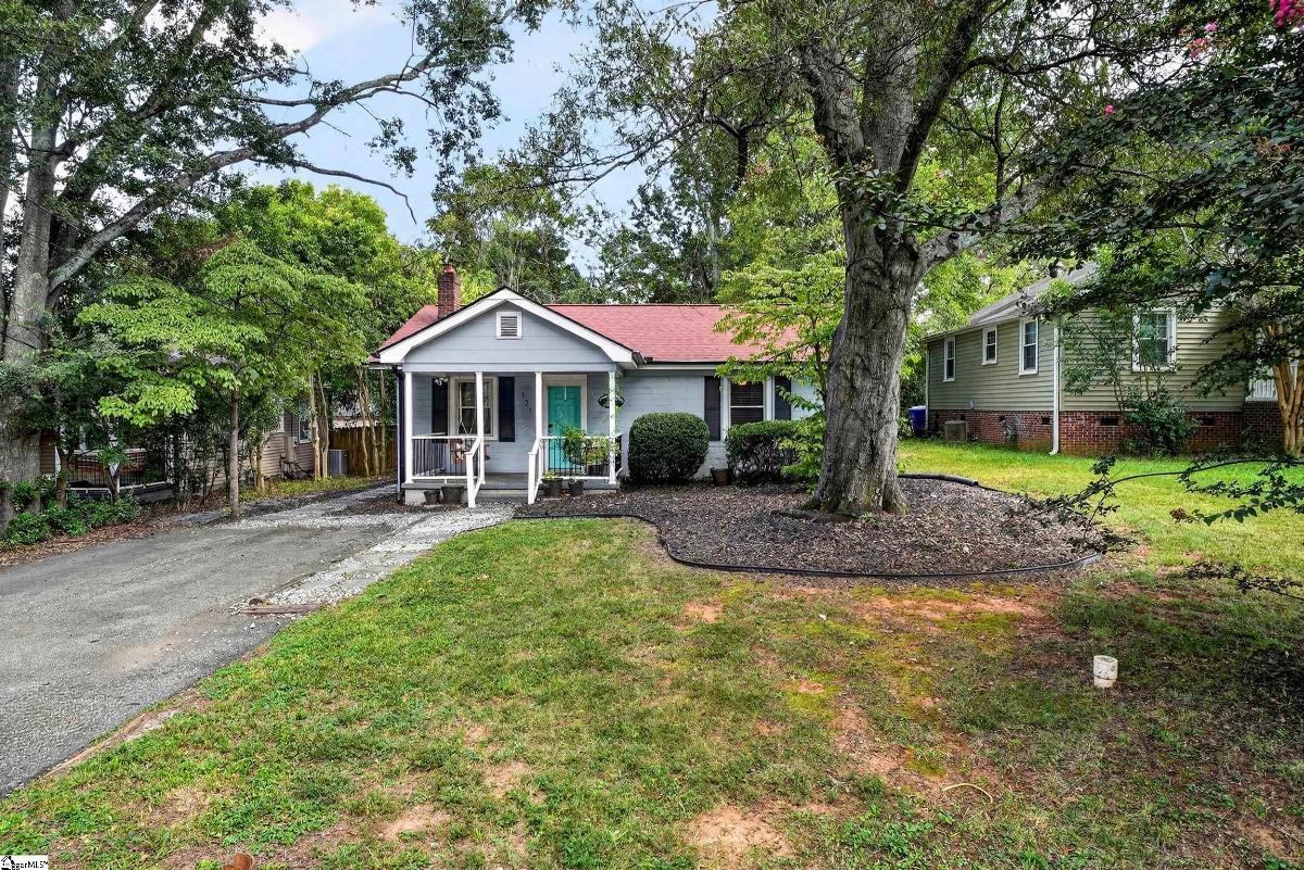 121 Bleckley Avenue
