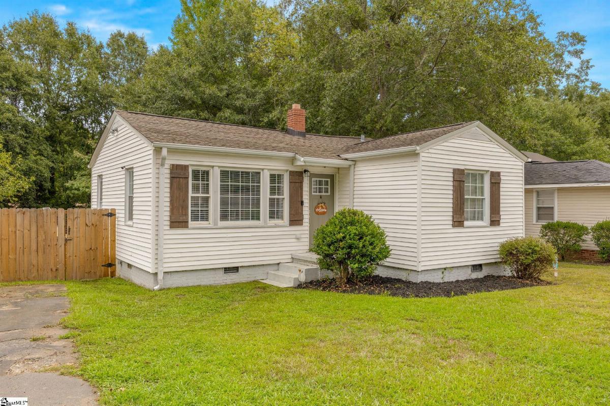 17 Cardinal Drive