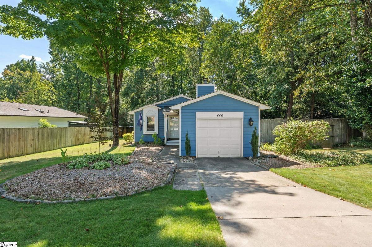 1009 Summit Drive