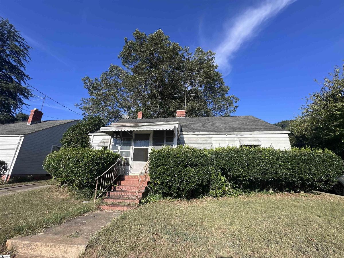 26 N Washington Avenue