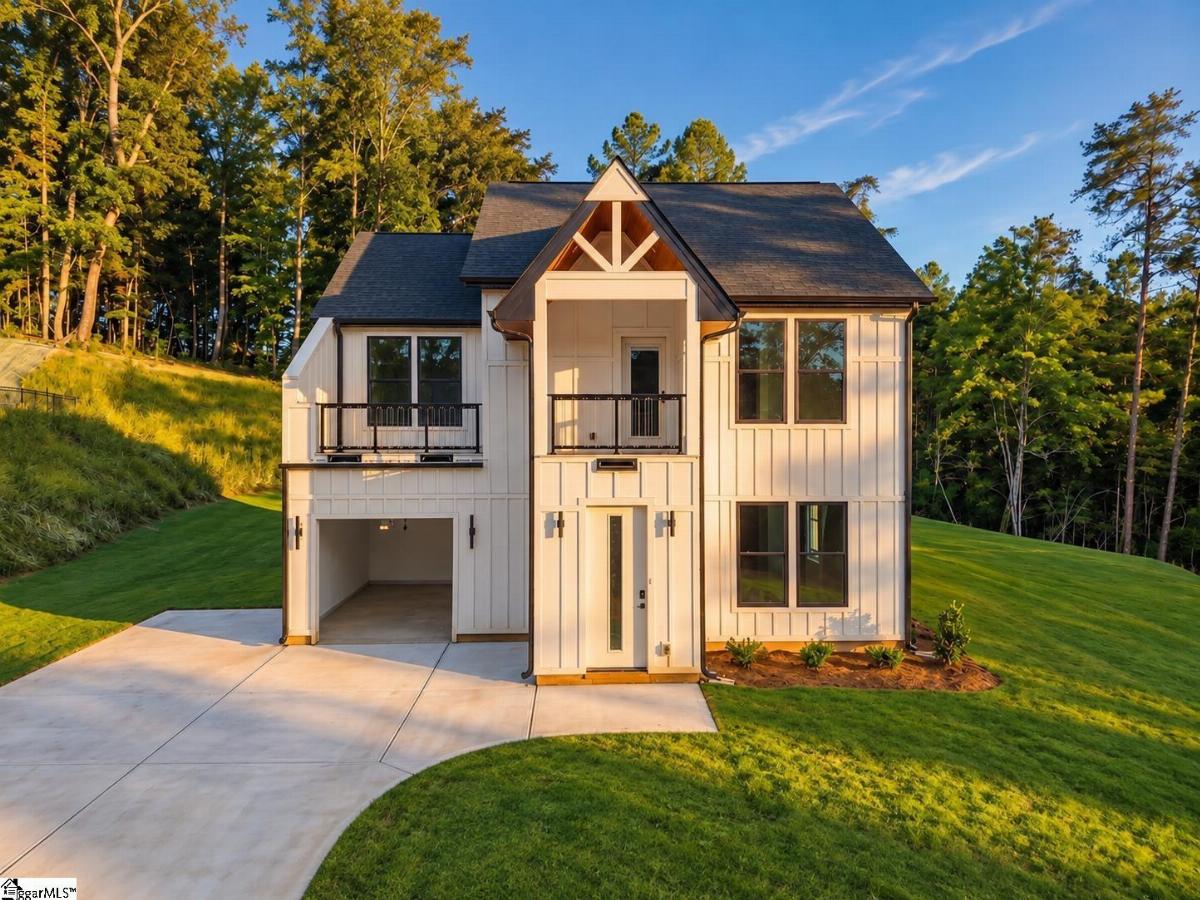 152 Boxwood Lane