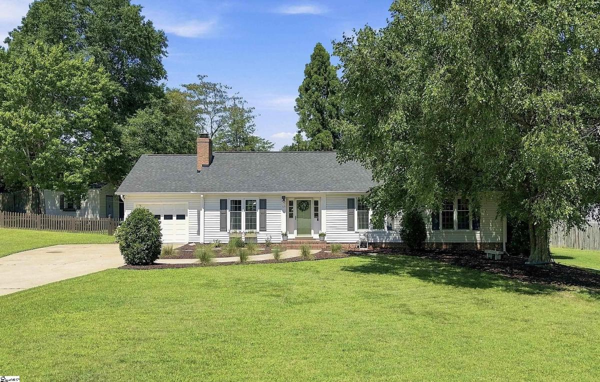 109 Stonehenge Court